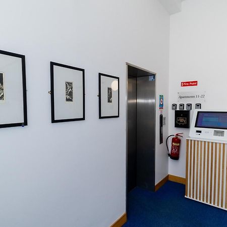 Geata Na Cathrach - Galway Lakeside Apartments Eksteriør bilde