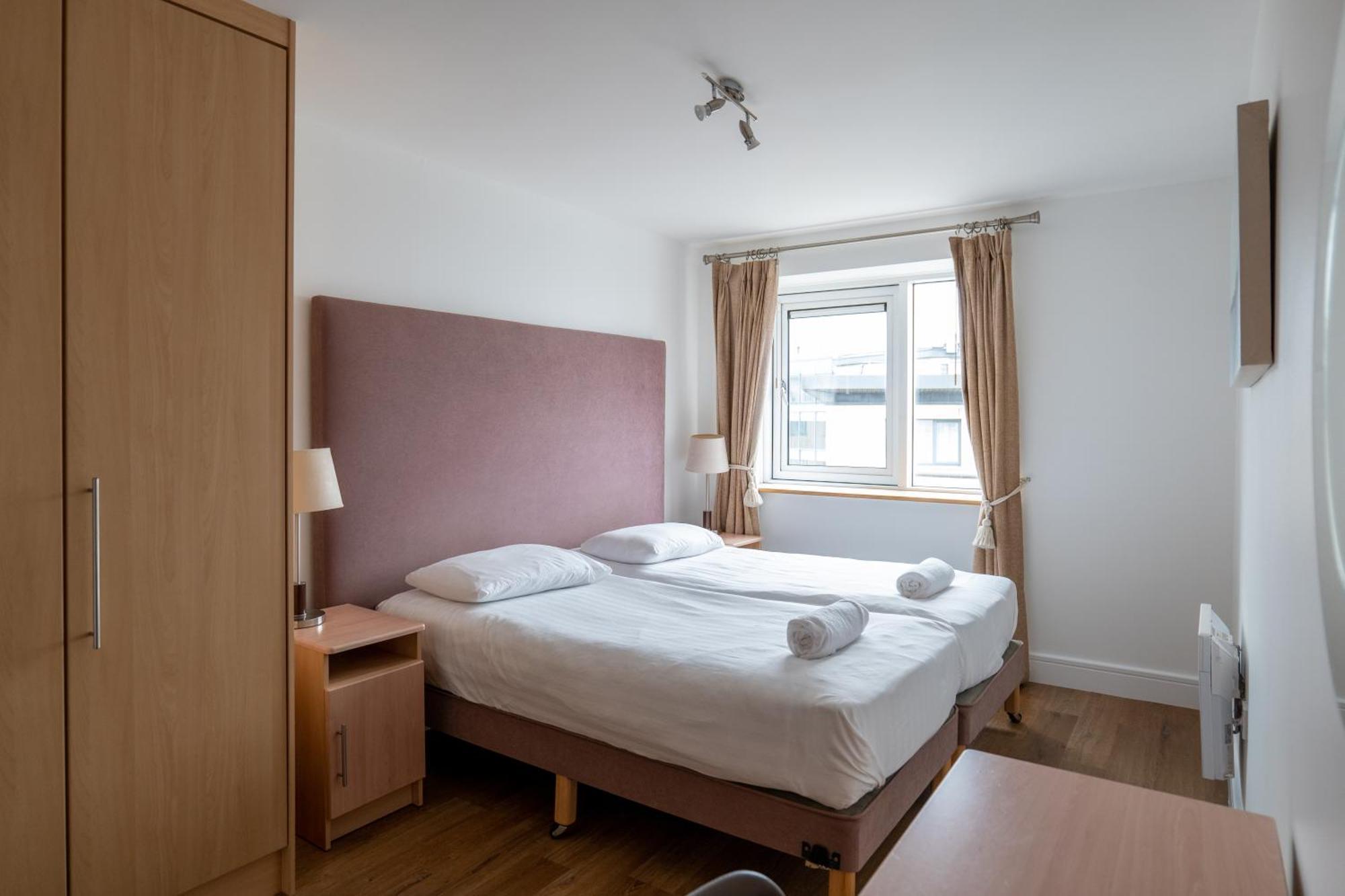 Geata Na Cathrach - Galway Lakeside Apartments Eksteriør bilde