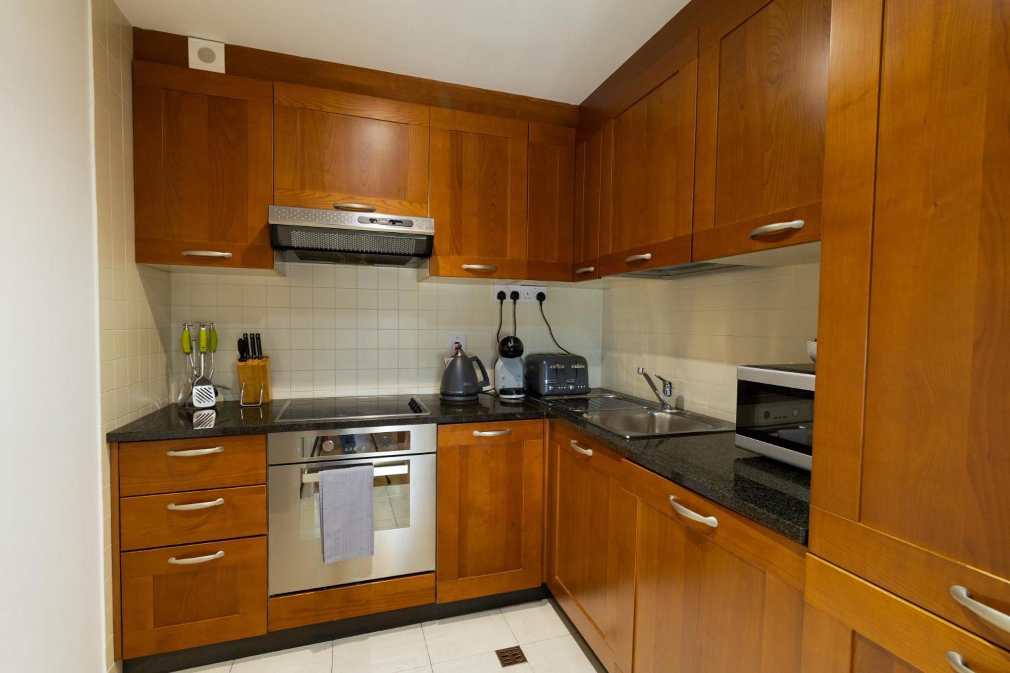 Geata Na Cathrach - Galway Lakeside Apartments Eksteriør bilde