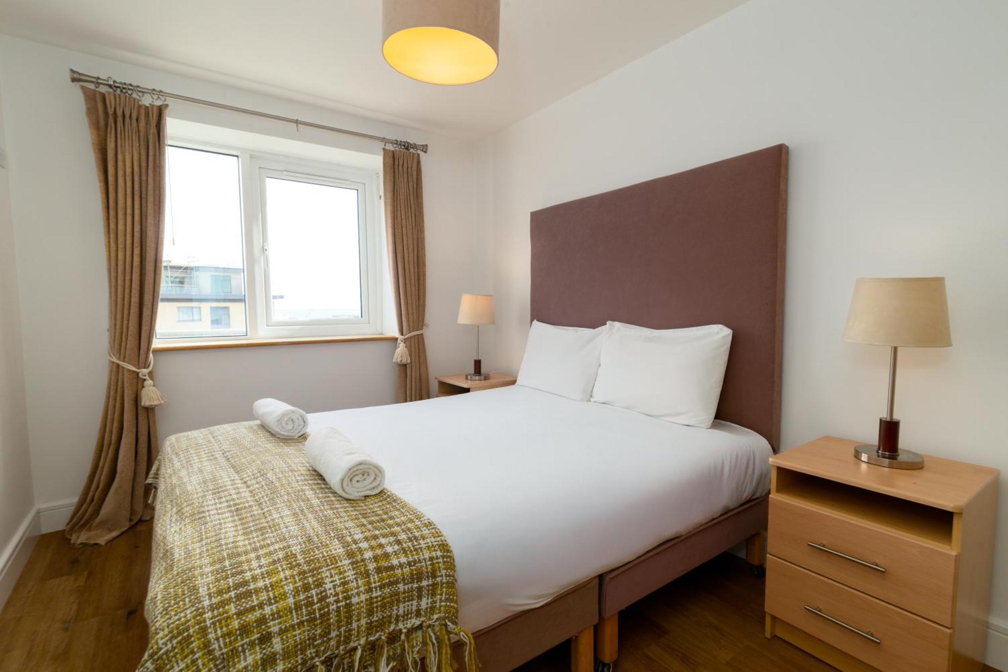 Geata Na Cathrach - Galway Lakeside Apartments Eksteriør bilde